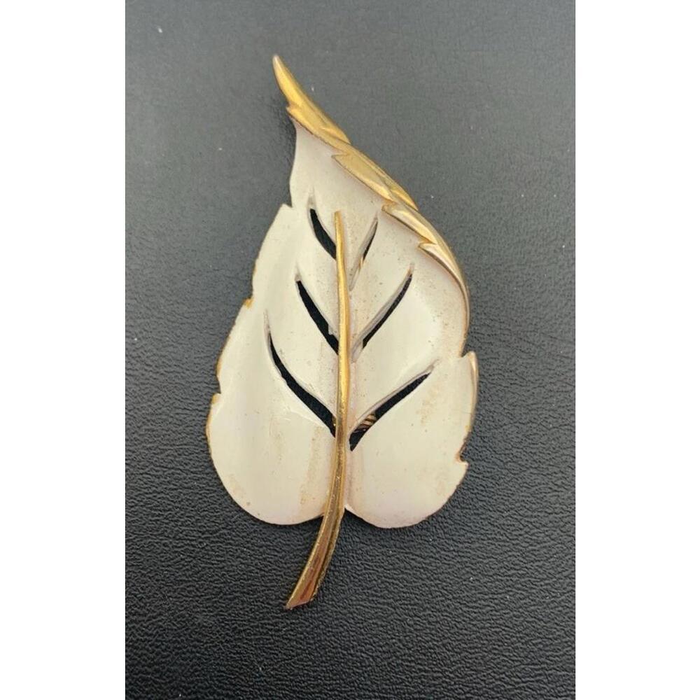 Vintage Gold Tone & White Enamel Rolled Leaf Brooch